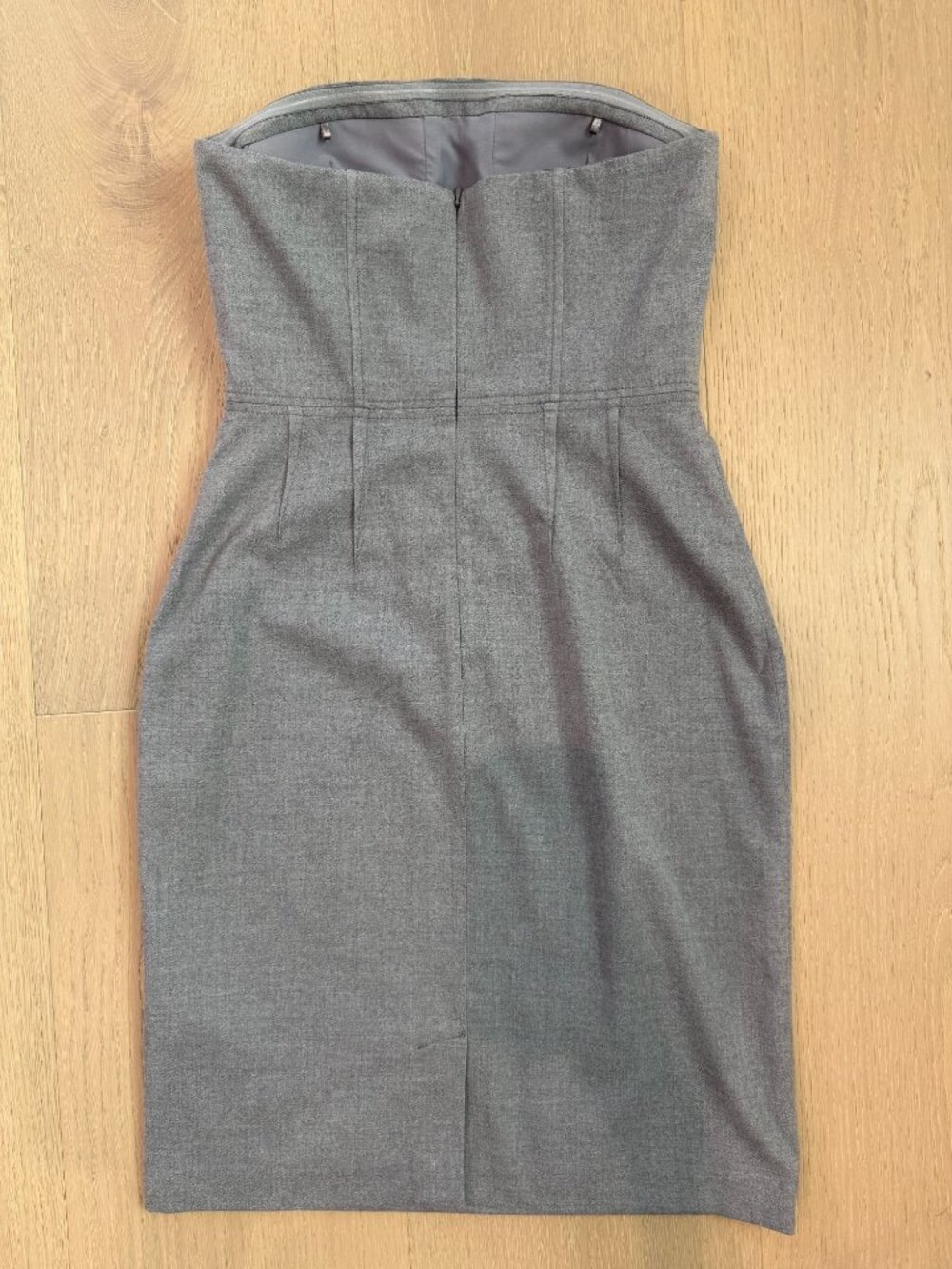 Banana Republic Grey Strapless Sheath Dress Size 4 Lined Structured Cocktails - Picture 5 of 13